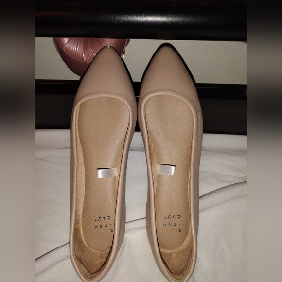 🎈Shoes - Picture 1 of 6